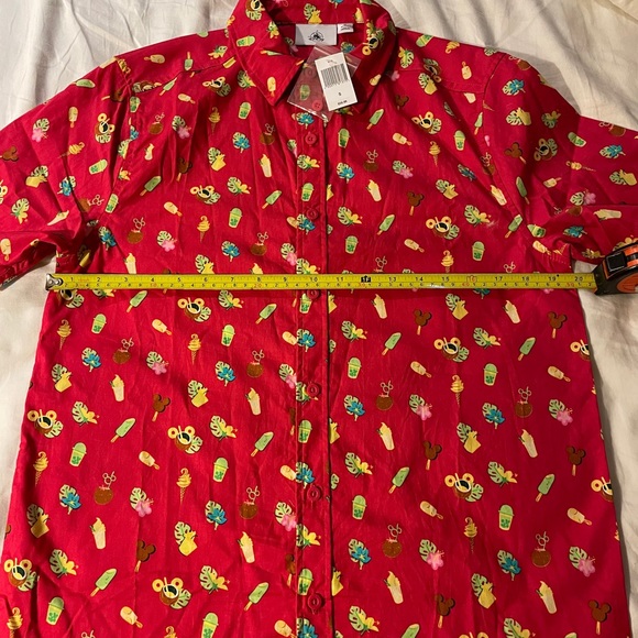 Disney Button up shirt / treats - Picture 4 of 9